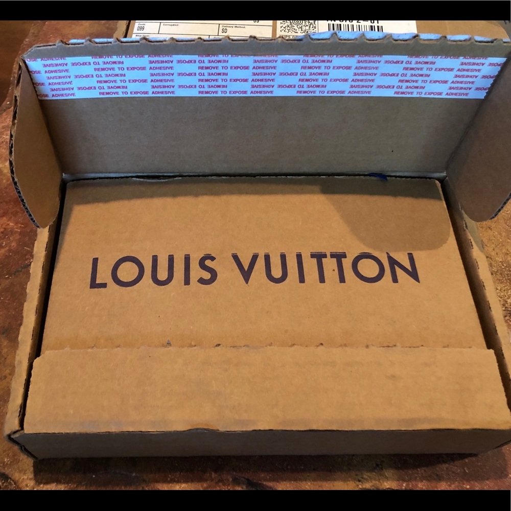 Louis Vuitton box